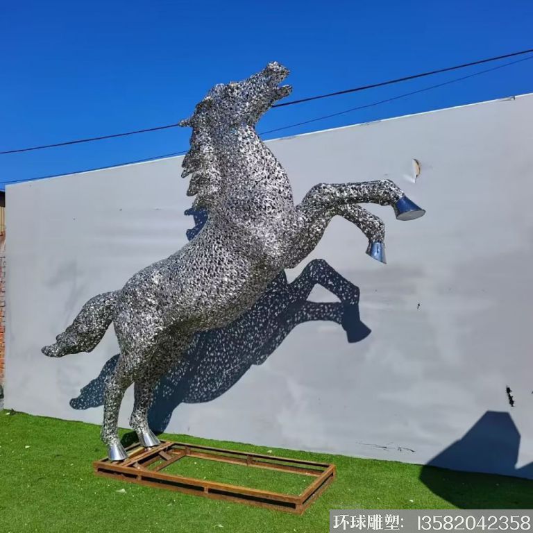 不銹鋼大型鏤空馬雕塑4