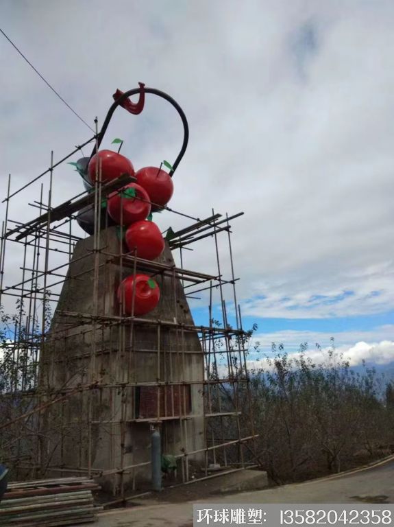 玻璃鋼景觀蘋(píng)果雕塑 城市蘋(píng)果雕塑裝飾